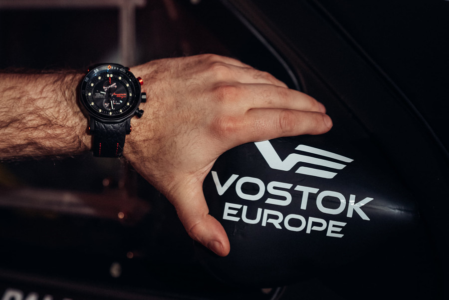 Zegarek Vostok na ręce